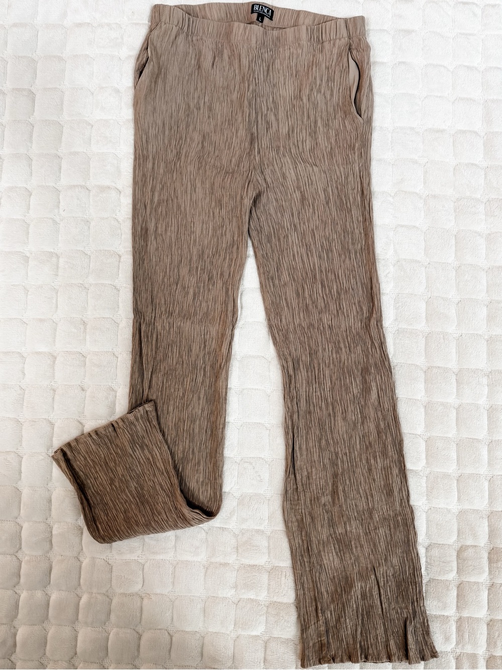 Plissé Knit Wide-Leg Pants in Taupe
